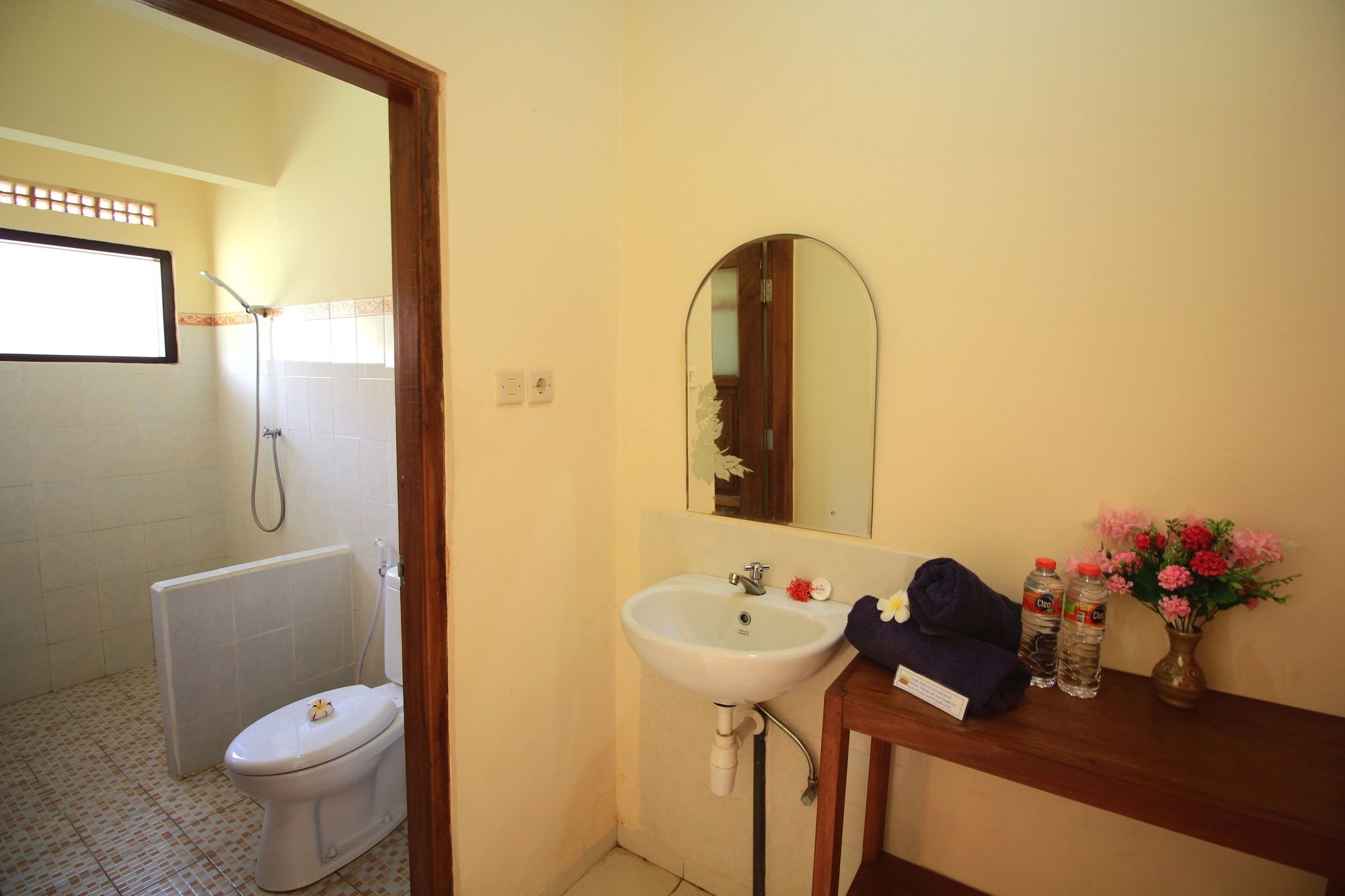 Lovina Beach Hotel Pabean Buleleng Εξωτερικό φωτογραφία
